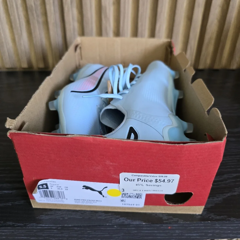 New Puma King Pro FG/AG Silver Sky Blue Soccer Cleats 107569 01 Womens Size 5.5